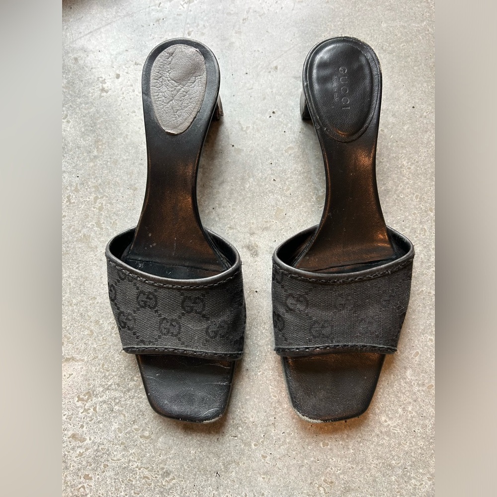Black Gucci heels. Size 9!